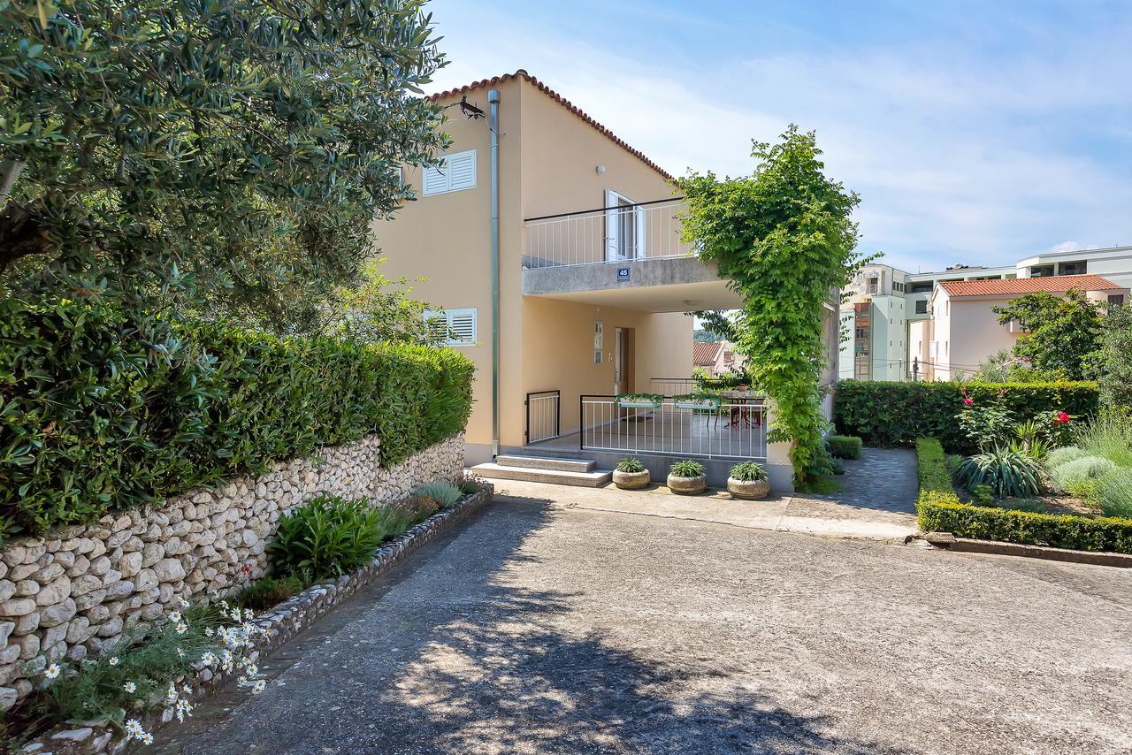 Manuela Apartment Makarska